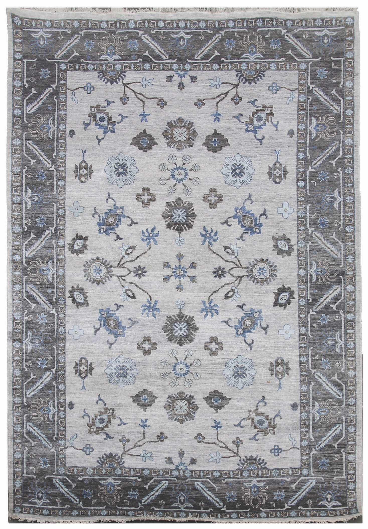 Ručne viazaný kusový koberec Diamond DC-USHAK silver / black - 365x550 cm Diamond Carpets koberce 