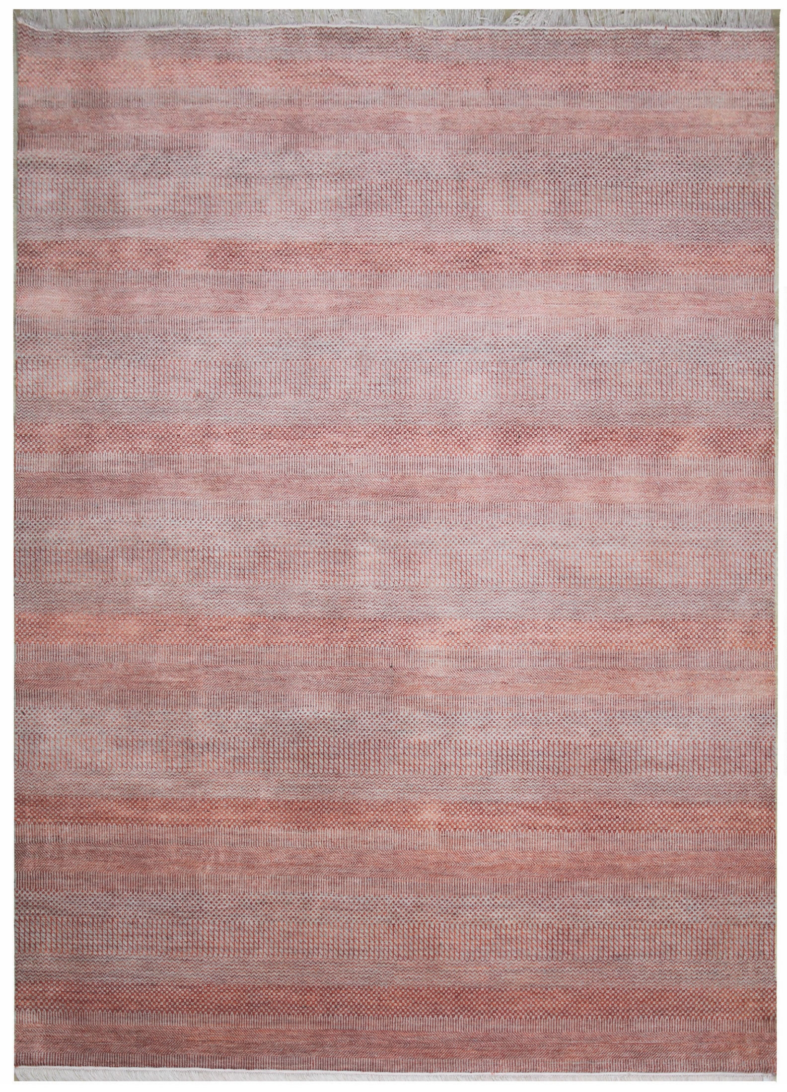 Ručne viazaný kusový koberec Diamond DC-MCN Silver / m.red - 140x200 cm Diamond Carpets koberce 